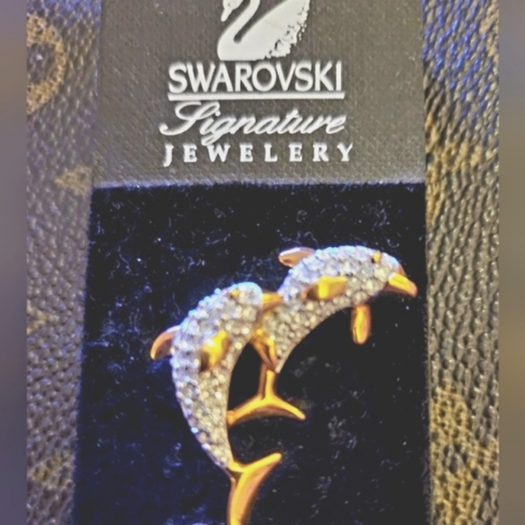 SWAROVSKI Double Dolphins Glitzy Tac Pin Sealife Flipper Rhinestones Gold Brooch - Picture 3 of 13